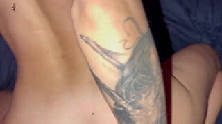 Боишься, жена узнает? А хочешь меня в попку?